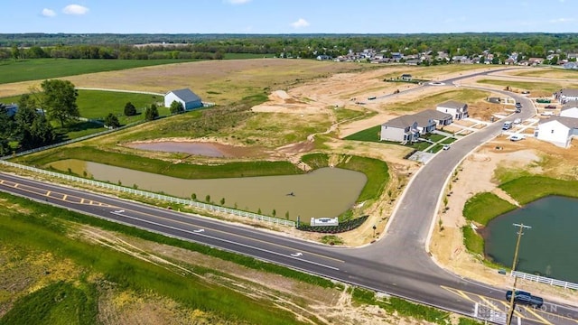511 Hollywood Blvd, Xenia, OH 45385 - aerial overview of property's location featuring a large body of water