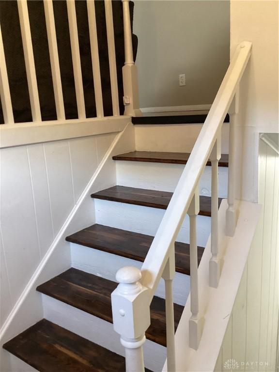 150 Lexington Farm Rd, Englewood, OH 45322 - view of stairs