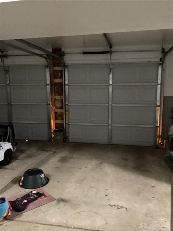 150 Lexington Farm Rd, Englewood, OH 45322 - view of garage