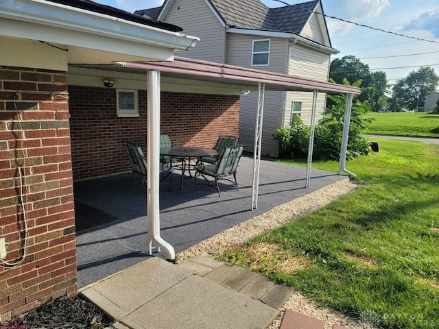 612 E Market St, Xenia, OH 45385 - view of patio