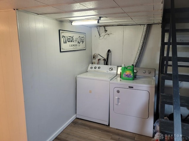 612 E Market St, Xenia, OH 45385 - laundry area featuring washer and clothes dryer and wood finished floors