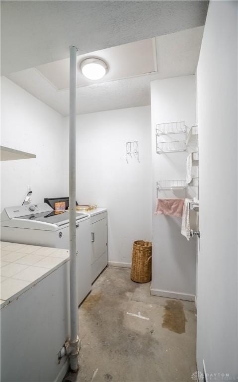 928 E Stroop Rd, Kettering, OH 45429 - washroom with washer and dryer
