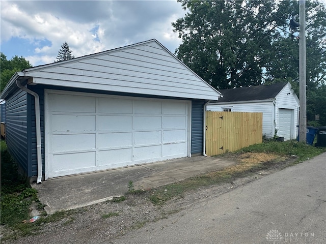 2627 Wayland Ave, Dayton, OH 45420 - view of detached garage