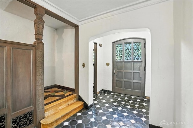 715 E Schantz Ave, Oakwood, OH 45419 - foyer entrance with crown molding and dark floors