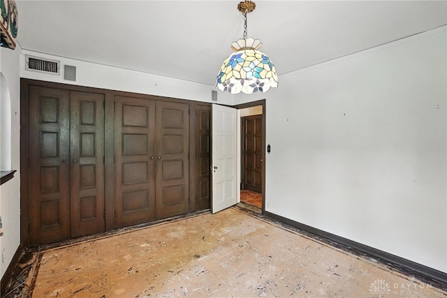 715 E Schantz Ave, Oakwood, OH 45419 - entryway with baseboards