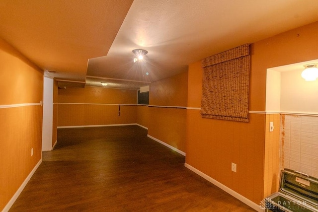 27 Hillview Ave, Miamisburg, OH 45342 - corridor featuring wood finished floors and baseboards