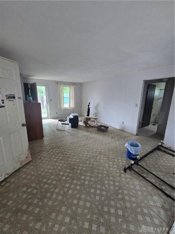 4801 Creeknoll Ct, Dayton, OH 45424 - view of unfurnished living room