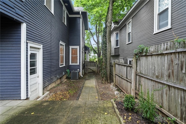 38-40 Greenwood Ave, Dayton, OH 45410 - view of fenced backyard