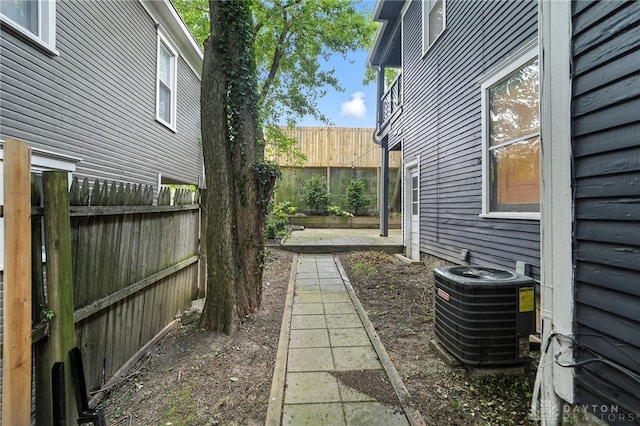 38-40 Greenwood Ave, Dayton, OH 45410 - view of fenced backyard