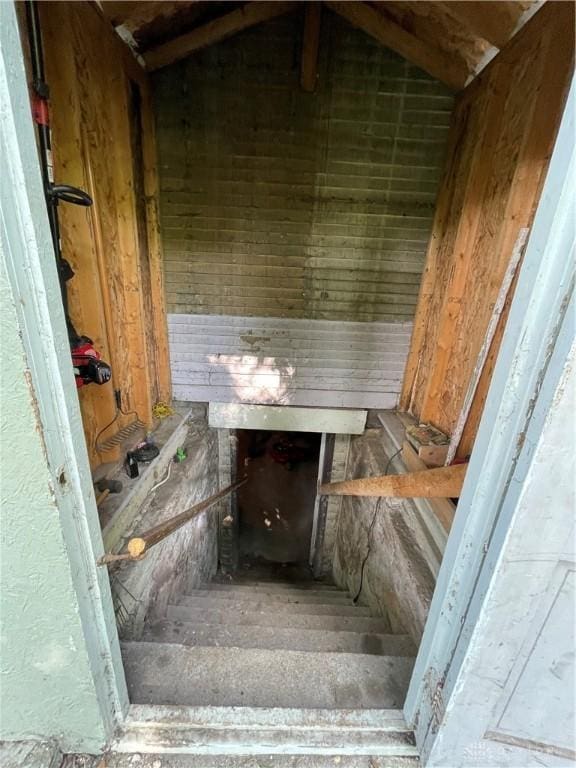419 Baltimore St, Middletown, OH 45044 - view of stairs