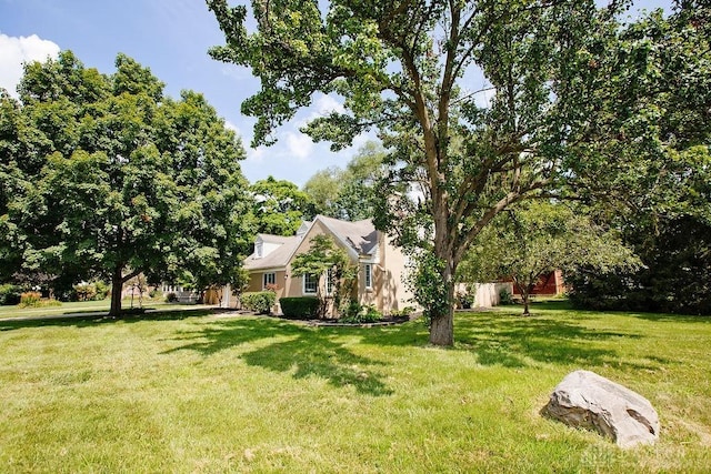 1151 Brookview Ave, Dayton, OH 45409 - view of front of property with a front lawn