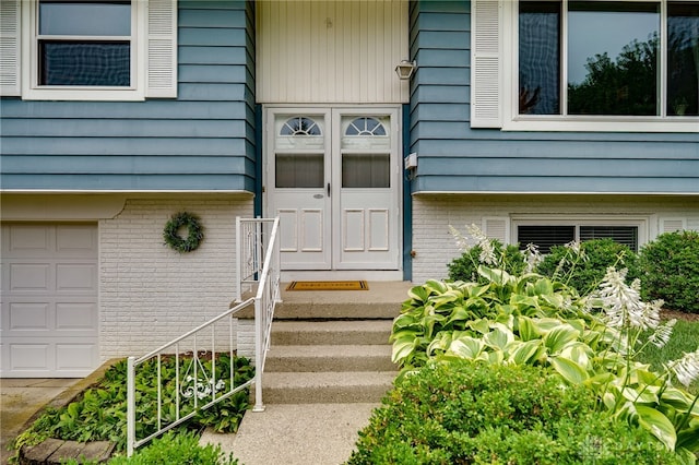 338 Chatham Dr, Fairborn, OH 45324 - doorway to property featuring brick siding