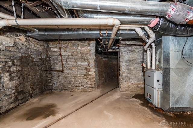 130 Mound St, Dayton, OH 45402 - unfinished below grade area with heating unit