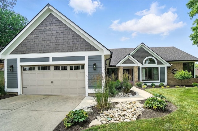 95 Sycamore Creek Dr, Springboro, OH 45066 - craftsman inspired home with an attached garage, driveway, and a front lawn
