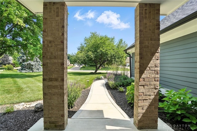 95 Sycamore Creek Dr, Springboro, OH 45066 - view of green lawn