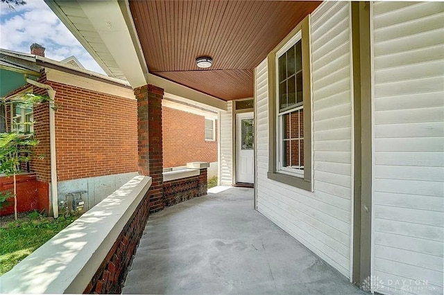 233 Alton Ave, Dayton, OH 45404 - view of porch