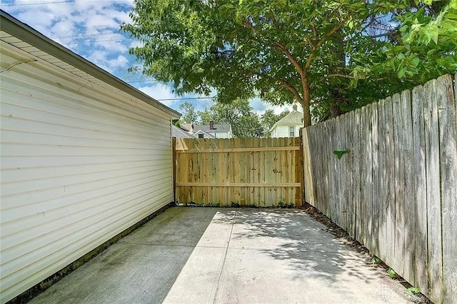 233 Alton Ave, Dayton, OH 45404 - view of patio / terrace