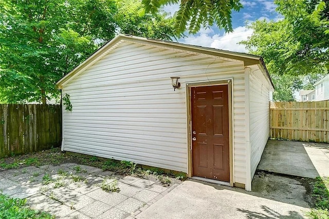 233 Alton Ave, Dayton, OH 45404 - view of outbuilding featuring a fenced backyard