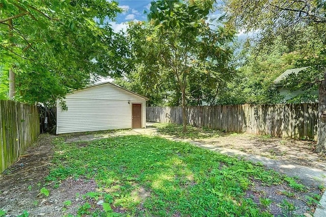 233 Alton Ave, Dayton, OH 45404 - fenced backyard with an outbuilding