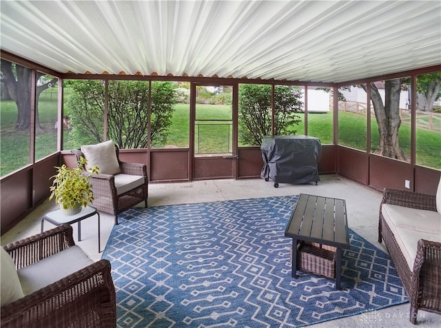 1464 New Way Dr, Beavercreek, OH 45434 - sunroom featuring outdoor lounge area