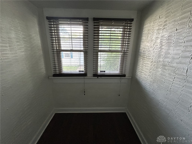725 Sunnyview Ave, Dayton, OH 45406 - spare room featuring baseboards