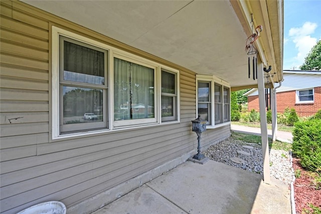 405 Parsons Ct, Englewood, OH 45322 - view of porch