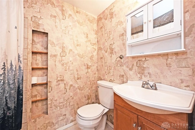 405 Parsons Ct, Englewood, OH 45322 - bathroom featuring vanity and toilet