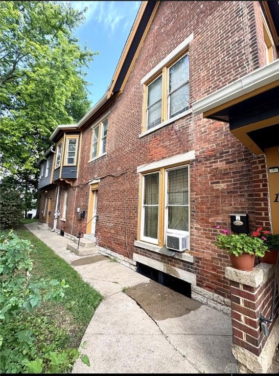 35 Huffman Ave, Dayton, OH 45403 - photo 2