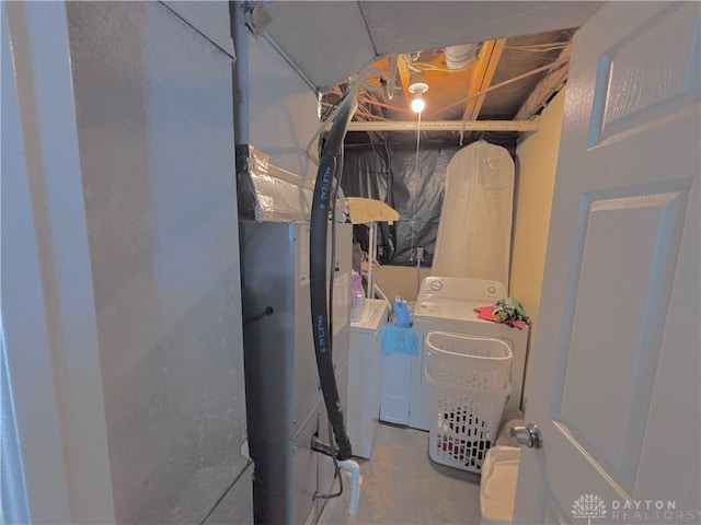 11629 Pippin Rd, Colerain Twp, OH 45231 - utility room featuring independent washer and dryer