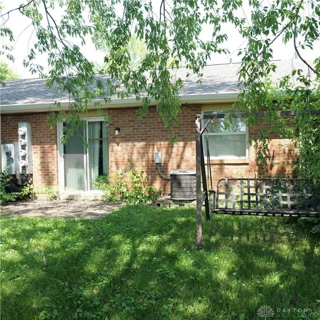 9860 Mandel Dr, Centerville, OH 45458 - photo 2