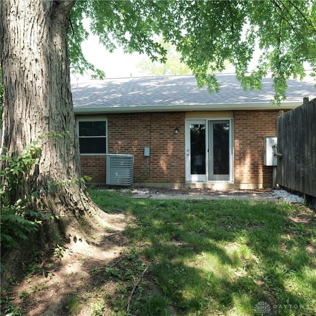 9860 Mandel Dr, Centerville, OH 45458 - photo 3