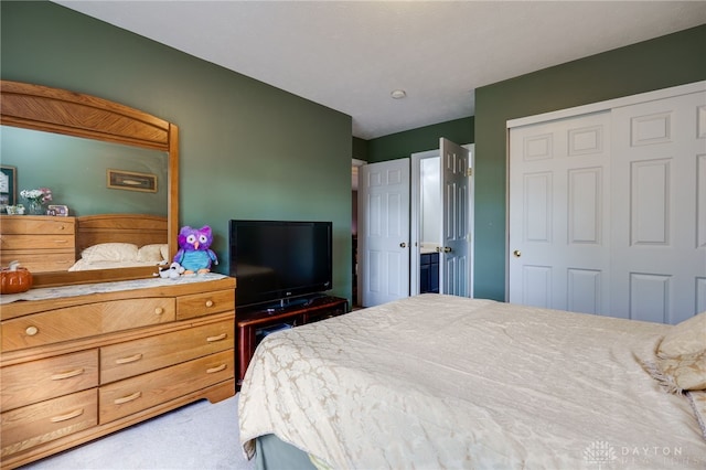 213 Bentridge Dr, Clearcreek Twp, OH 45458 - bedroom featuring a closet and light carpet