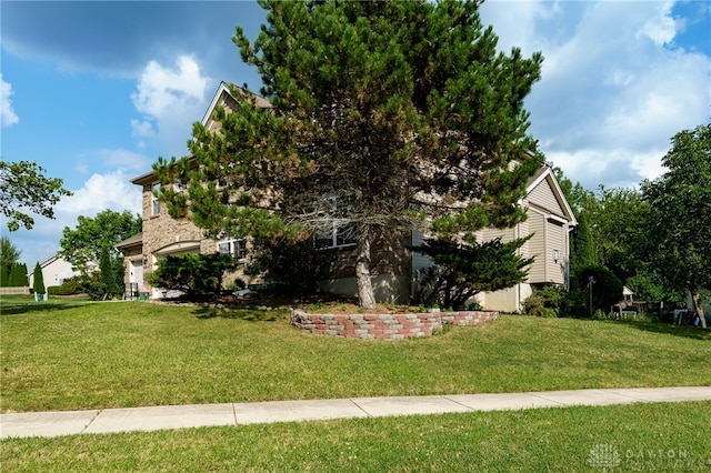 213 Bentridge Dr, Clearcreek Twp, OH 45458 - obstructed view of property with a front yard