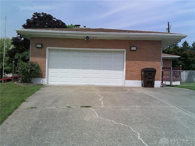 3227 Barbara Dr, Middletown, OH 45044 - photo 2