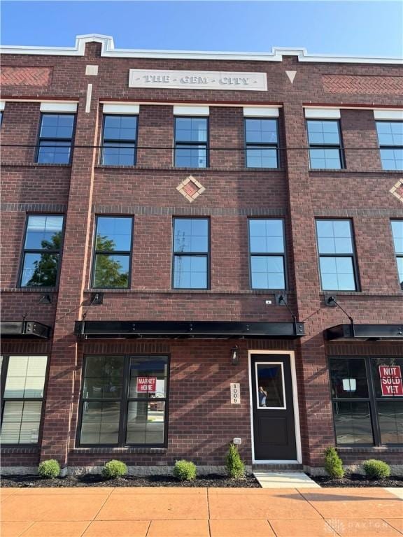 1009 W Third St, Dayton, OH 45402 - photo 1