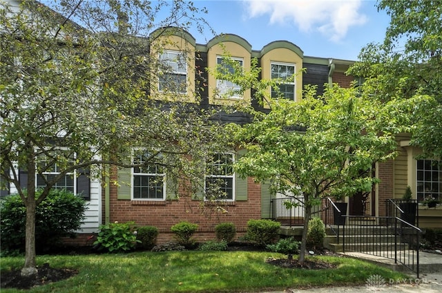 2704 N Kings Arms Cir, Dayton, OH 45440 - photo 3