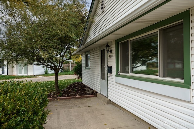 3840 Saranac Cir, Dayton, OH 45429 - photo 2