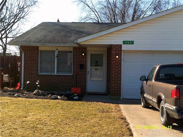 205 Debbie Dr, Eaton, OH 45320 - photo 2