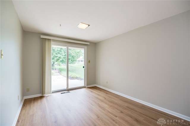 1429 Mapleridge Dr, Fairborn, OH 45324 - photo 12