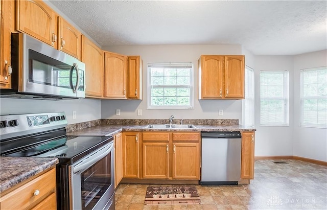 2308 Wilshire Dr, Piqua, OH 45356 - photo 12
