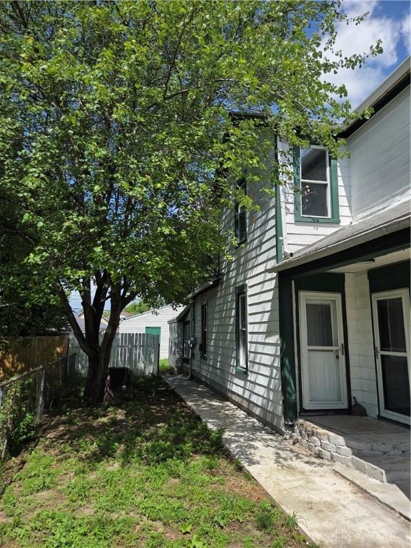 111 Alaska St, Dayton, OH 45404 - photo 2
