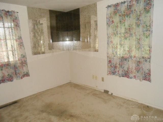 7999 Blackshear Dr, Dayton, OH 45424 - photo 8