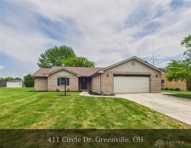 411 Circle Dr, Greenville, OH 45331 - photo 1