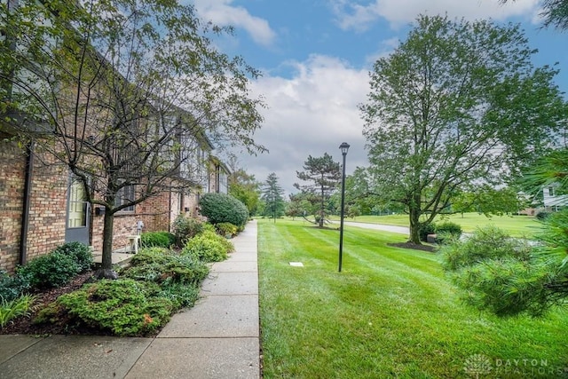 9410 Haddington Ct, Colerain Twp, OH 45251 - photo 3