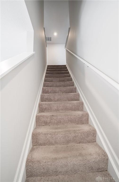 5636 Brampton Pl, Clayton, OH 45315 - photo 9