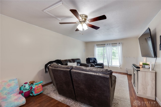 251 Southerly Hills Dr, Englewood, OH 45322 - photo 23