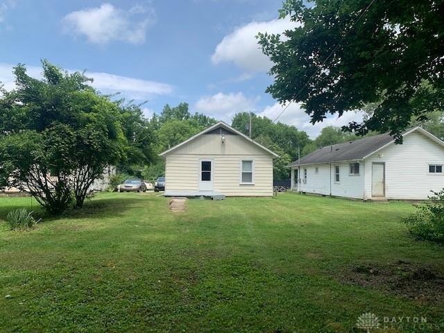 827 W Perrin Ave, Springfield, OH 45506 - photo 5