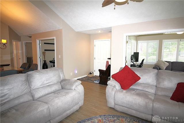 2047 Wentworth Village Dr, Bellbrook, OH 45305 - photo 4