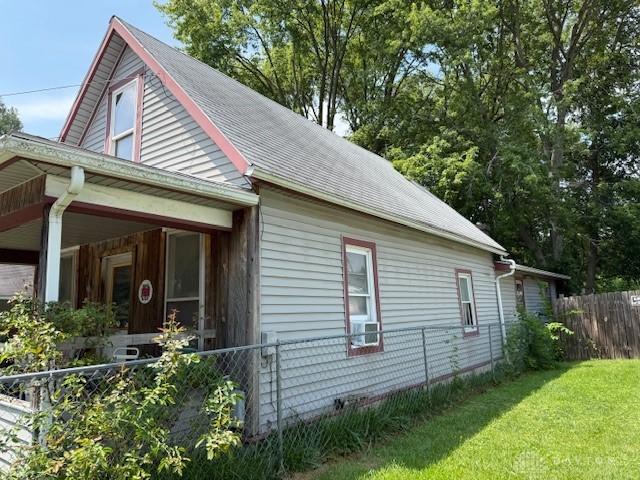 206 W Elm St, Bradford, OH 45308 - photo 2