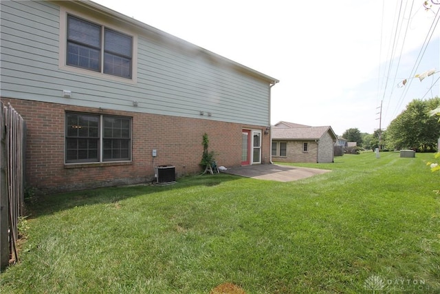 2061 Waterfall Ln, Vandalia, OH 45377 - photo 5